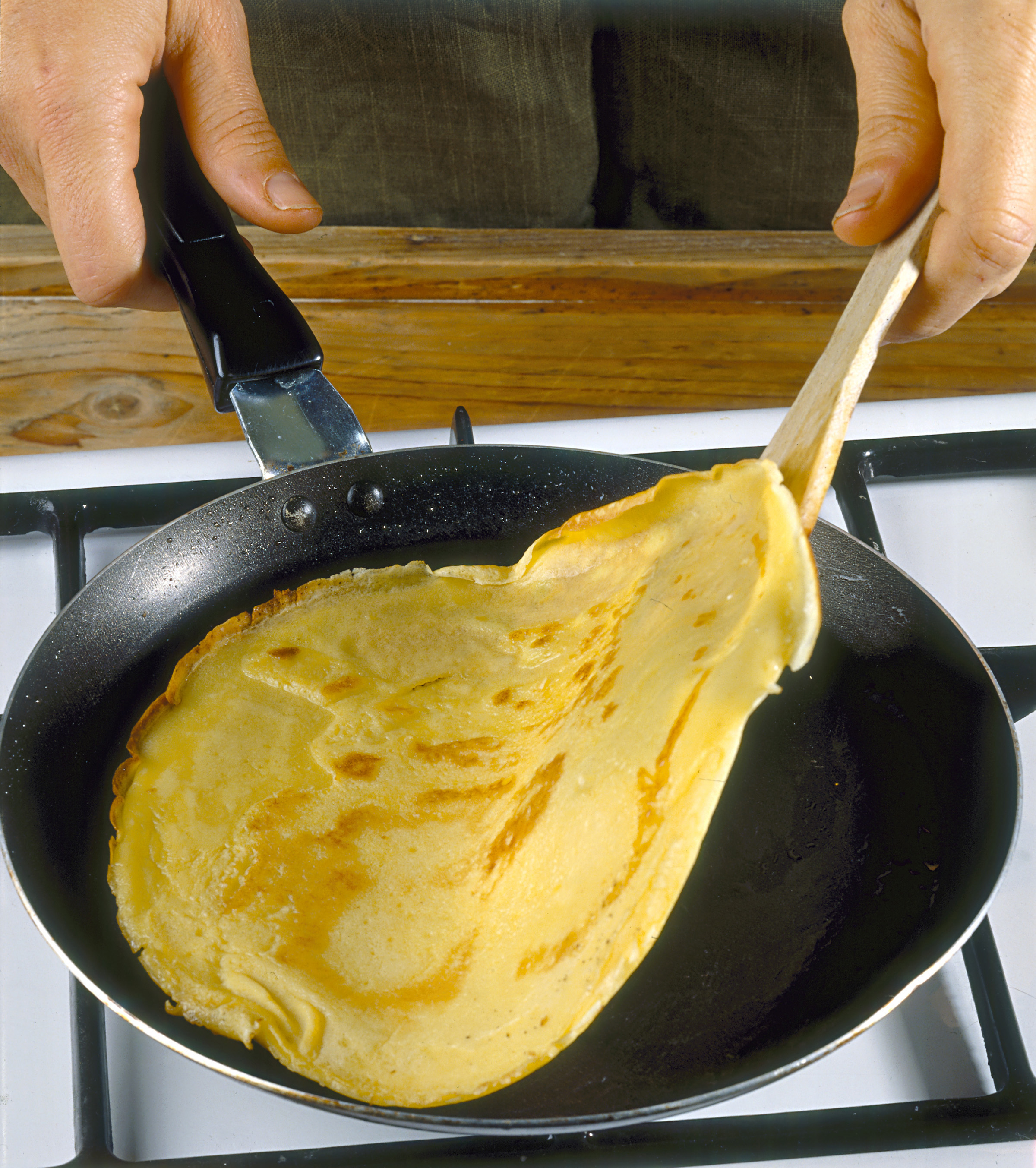 Ricetta Crespelle Di Farina Di Ceci Con Kaki E Crema Di Fontina Donna