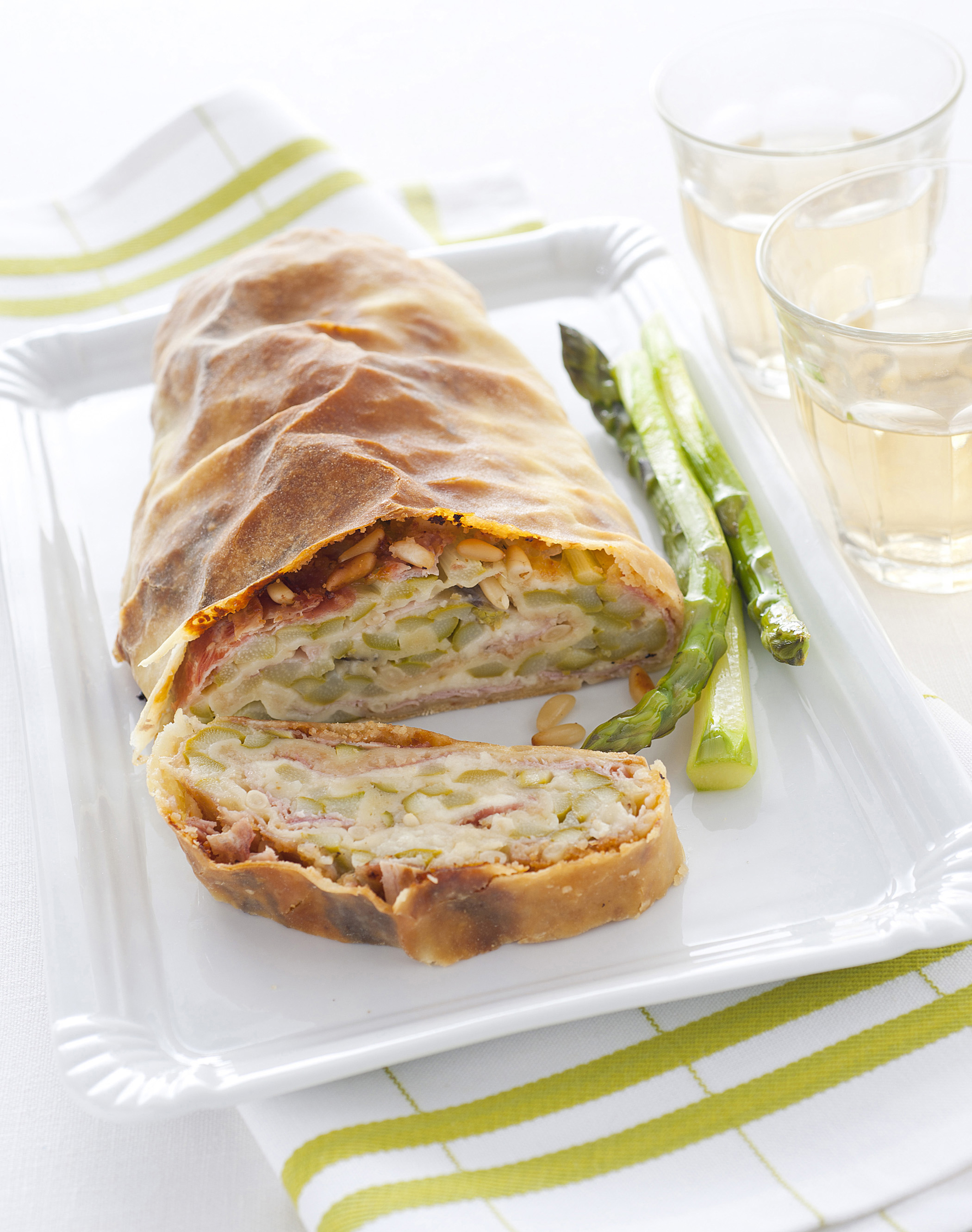 Ricetta Strudel Con Asparagi E Prosciutto Donna Moderna