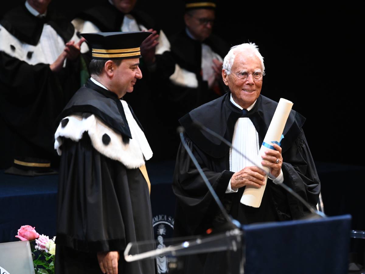 Giorgio Armani Riceve La Laurea Honoris Causa Donna Moderna