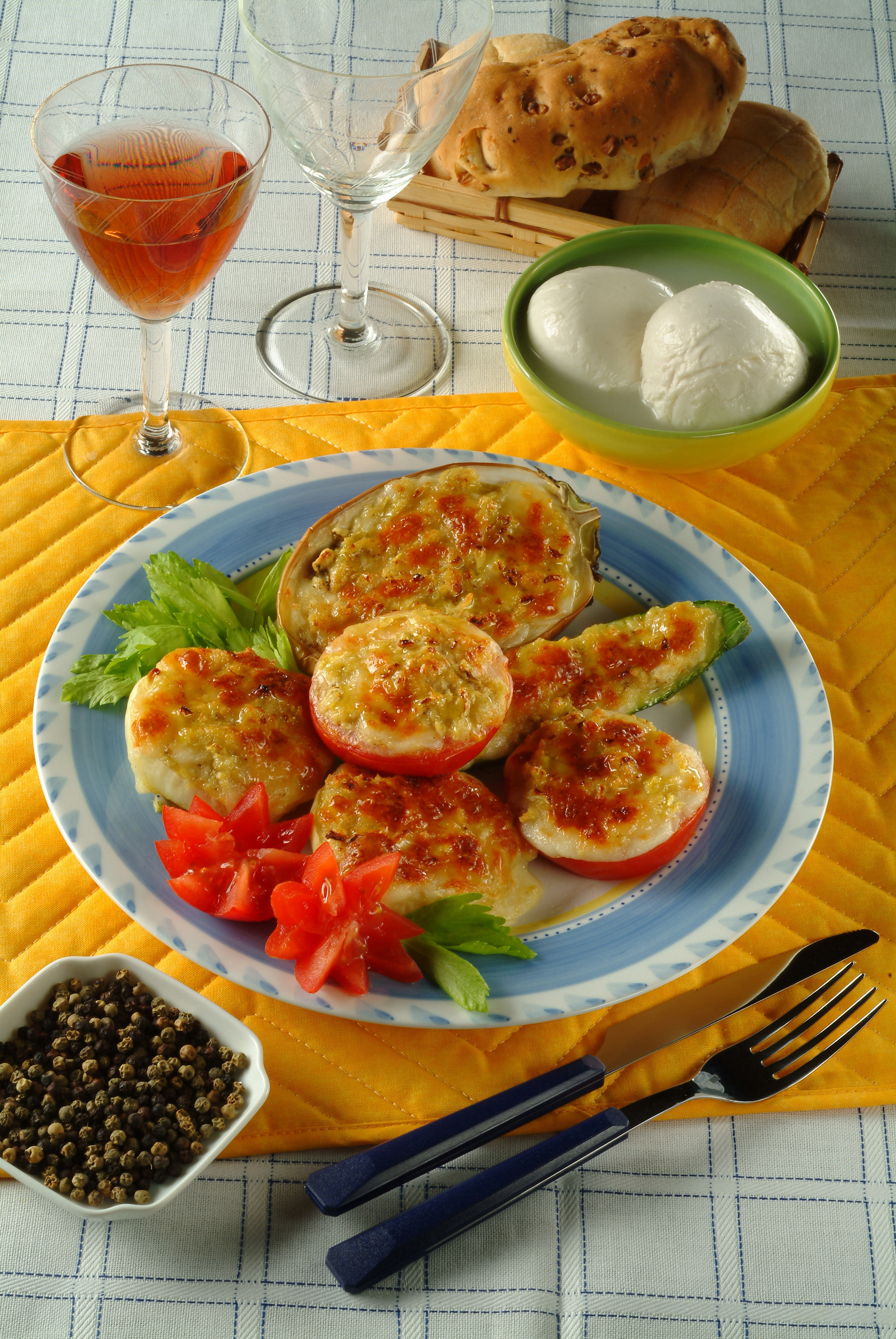 Ricetta Verdure ripiene al gratin - Donna Moderna