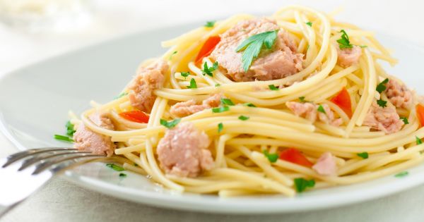 Ricetta Spaghetti Semplici Al Tonno - Donna Moderna