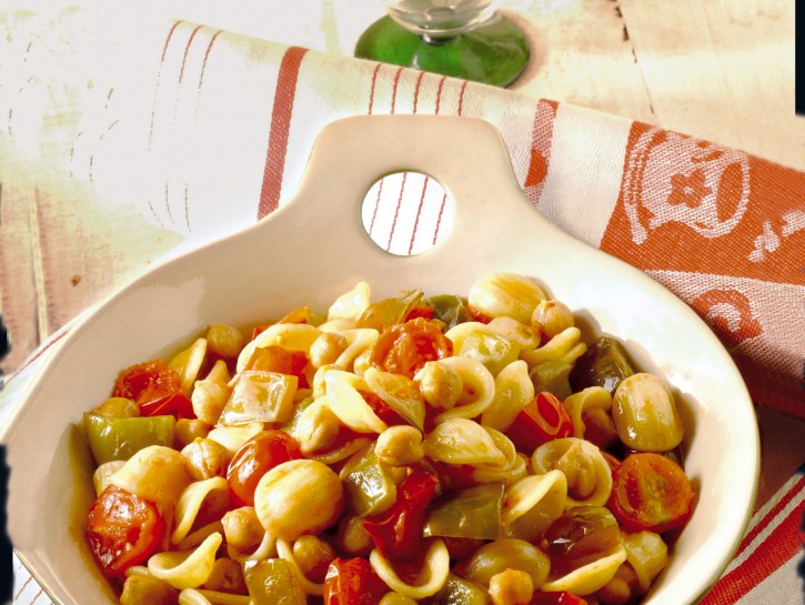 Ricetta Orecchiette con ceci e verdure - Donna Moderna