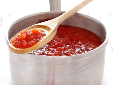 Sugo al pomodoro: varianti e metodi di cottura