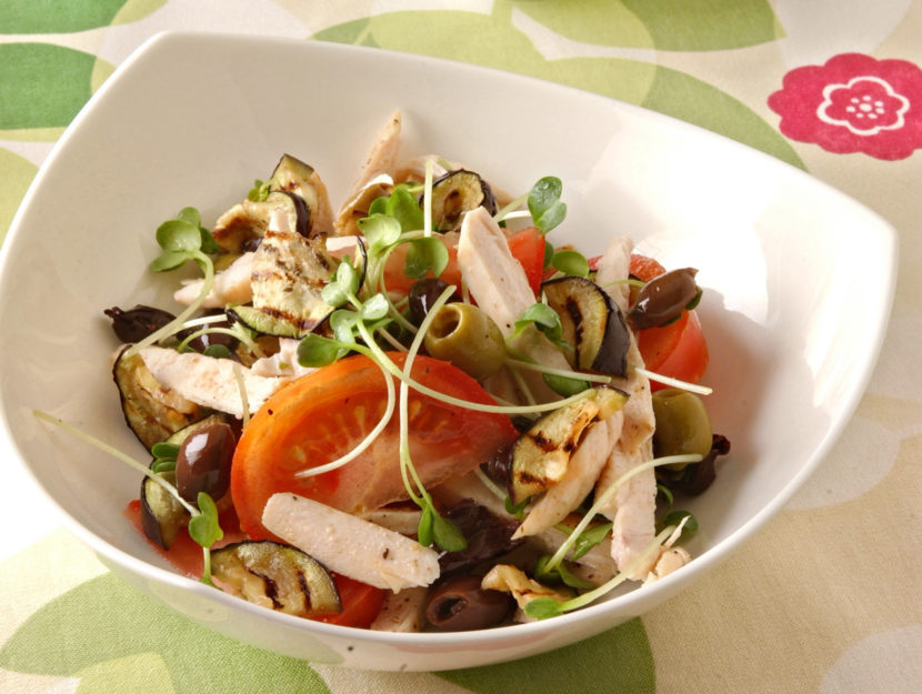 Ricetta Insalata di pollo mediterranea - Donna Moderna