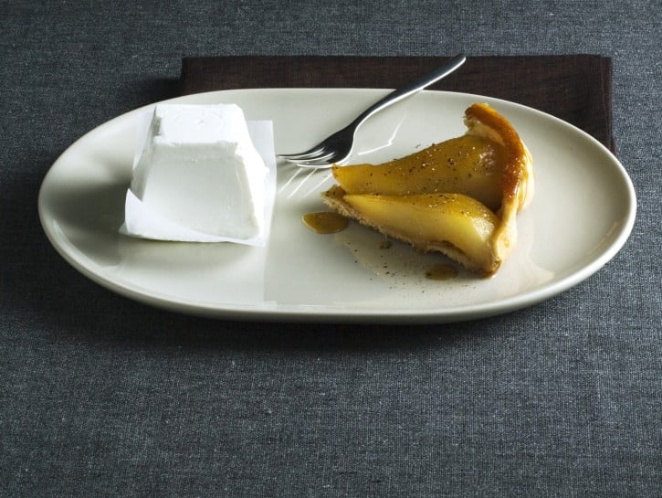 Ricetta Tarte tatin di pere e parmigiano - Donna Moderna