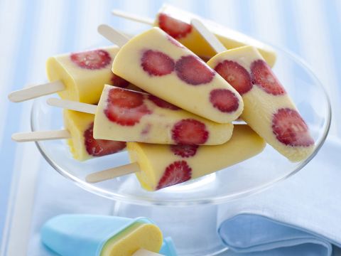 Ricetta Mousse tricolore alla frutta - Donna Moderna