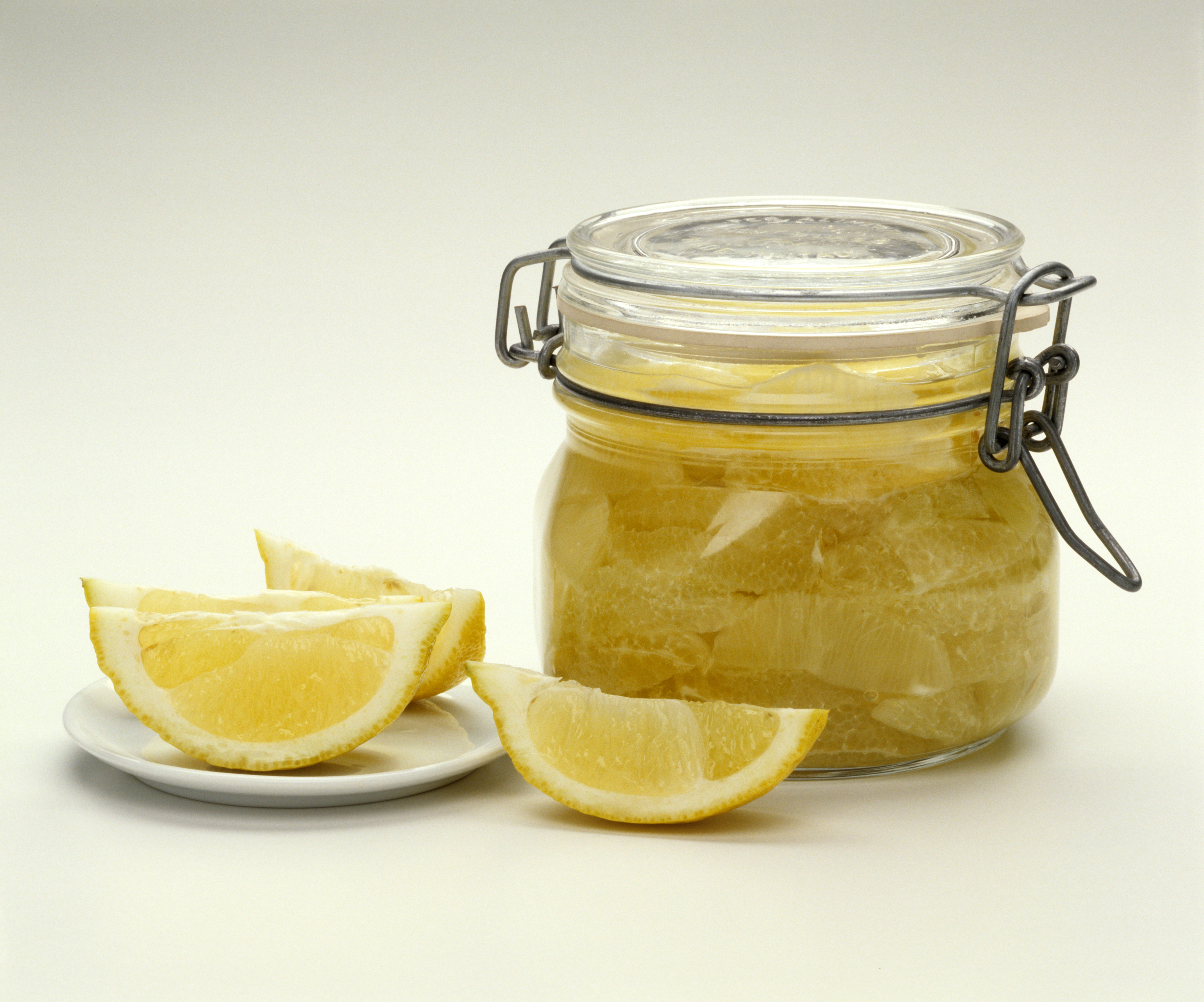 Ricetta Limoni sotto spirito - Donna Moderna