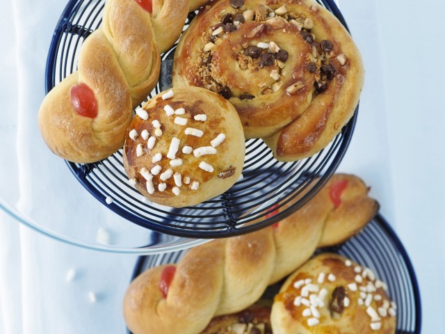 Ricetta Girelle Di Pan Brioche Con Gocce Di Cioccolato E Mandorle Donna Moderna