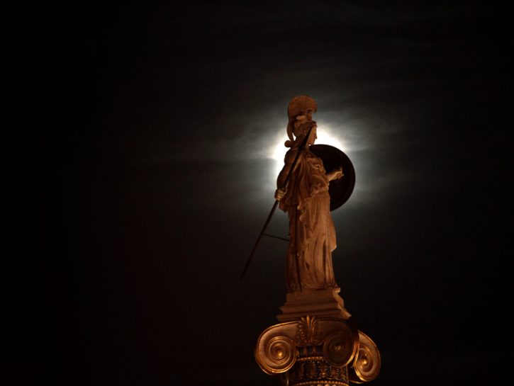 L'affascinante mondo delle superstizioni della Luna Piena - Cetro Concursos