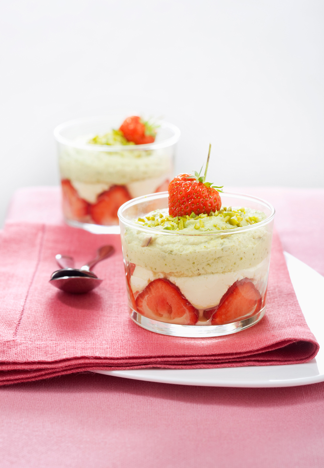 Ricetta Fragole con doppia mousse - Donna Moderna