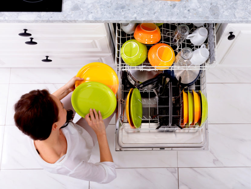 Pulire la cucina con ingredienti naturali: aceto, limone e bicarbonato -  Donna Moderna