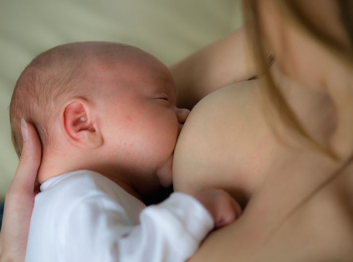 Il mio latte non è acqua! Le falsità sul latte materno - Donna Moderna