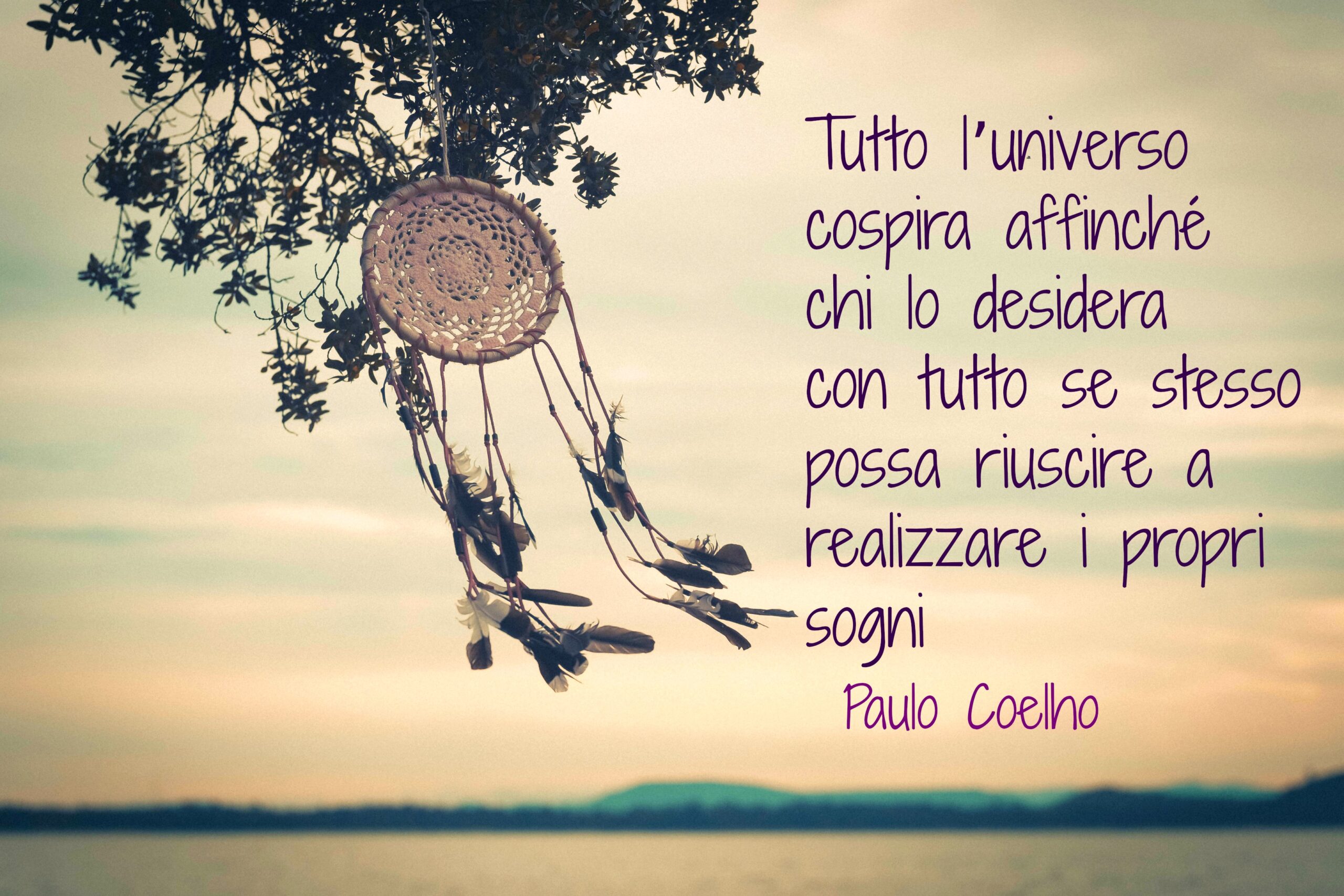 10 aforismi sulla vita di Paulo Coelho, pensieri per sorridere - Donna  Moderna