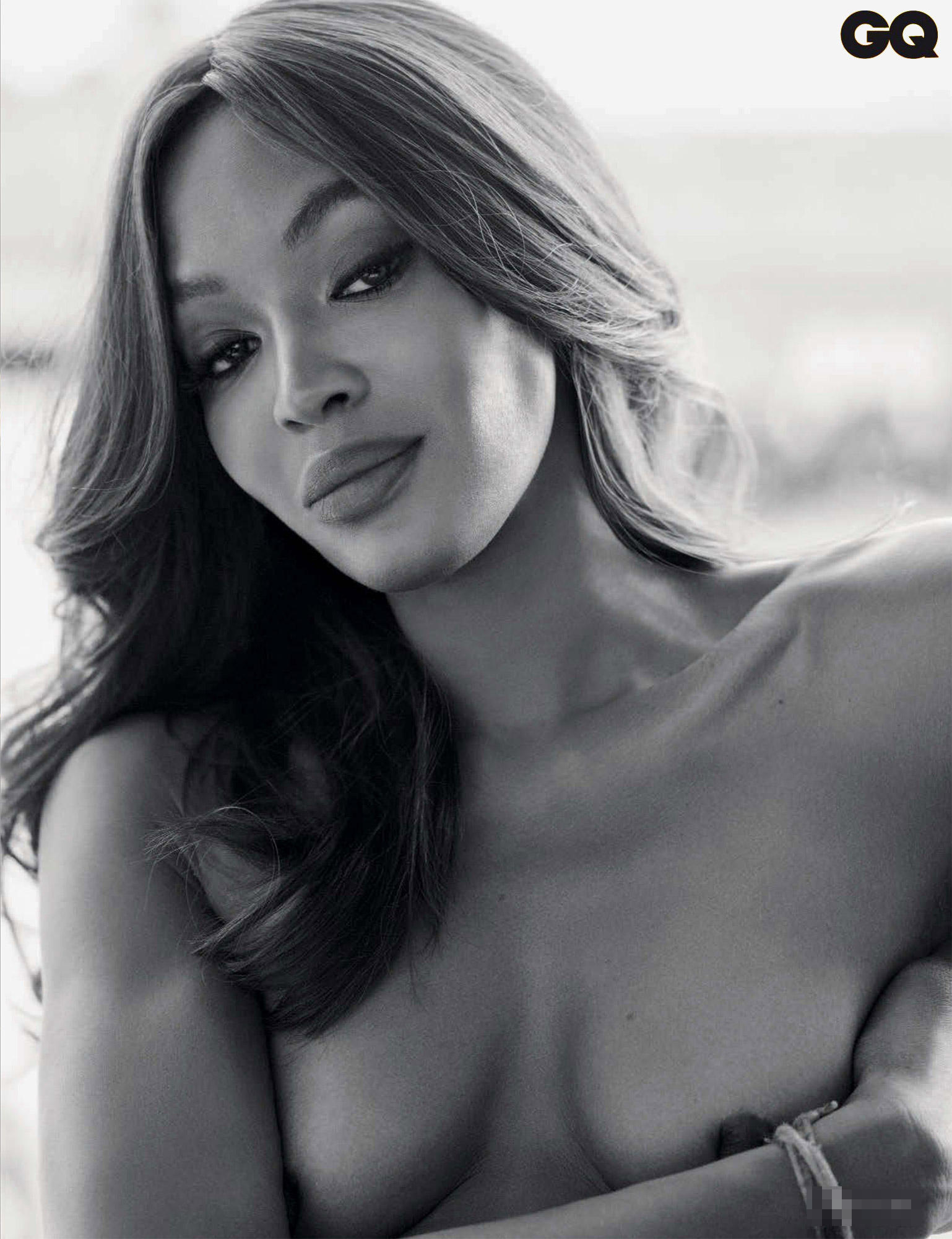 Naomi Campbell si spoglia per Gq a 46 anni - Donna Moderna