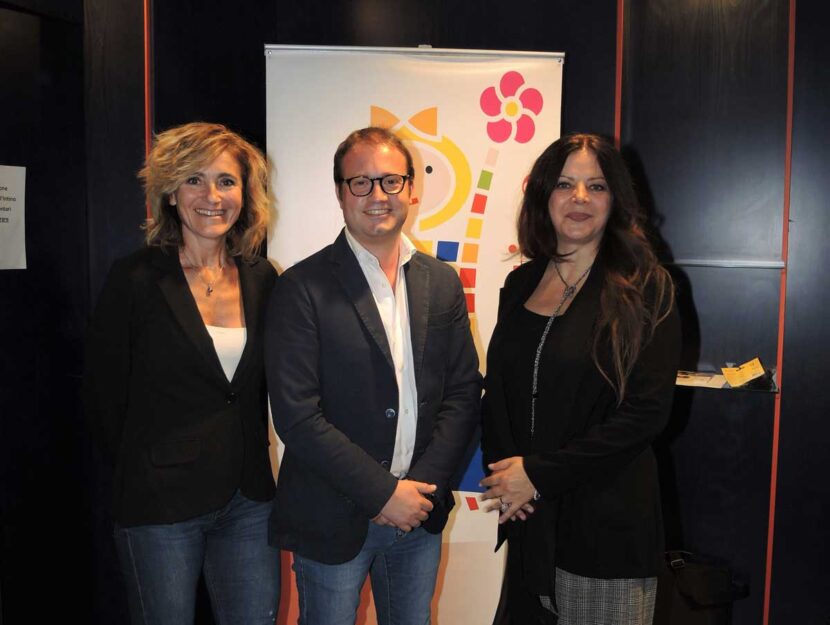 La nostra Barbara Rachetti con gli altri vincitori del Premio giornalistico Benedetta d'Intino: Alin