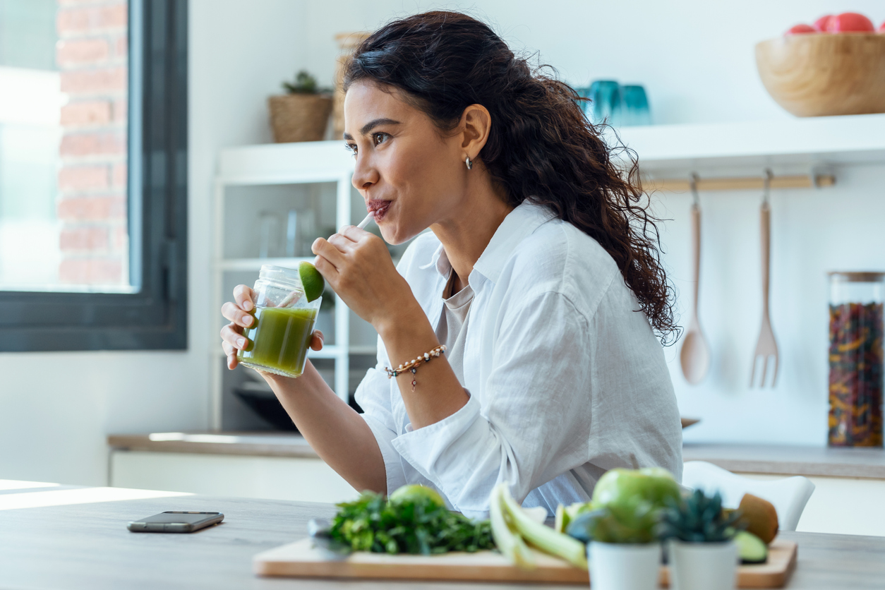 L'alimentazione detox per depurarsi e dimagrire dopo le feste - Donna  Moderna