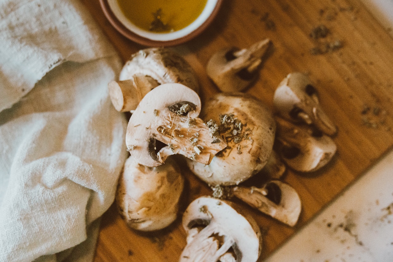 Come pulire i funghi e riconoscerne la freschezza - Spadellandia