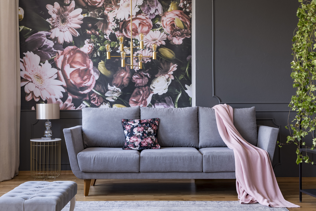 Come arredare il soggiorno in stile glam flower - Donna Moderna