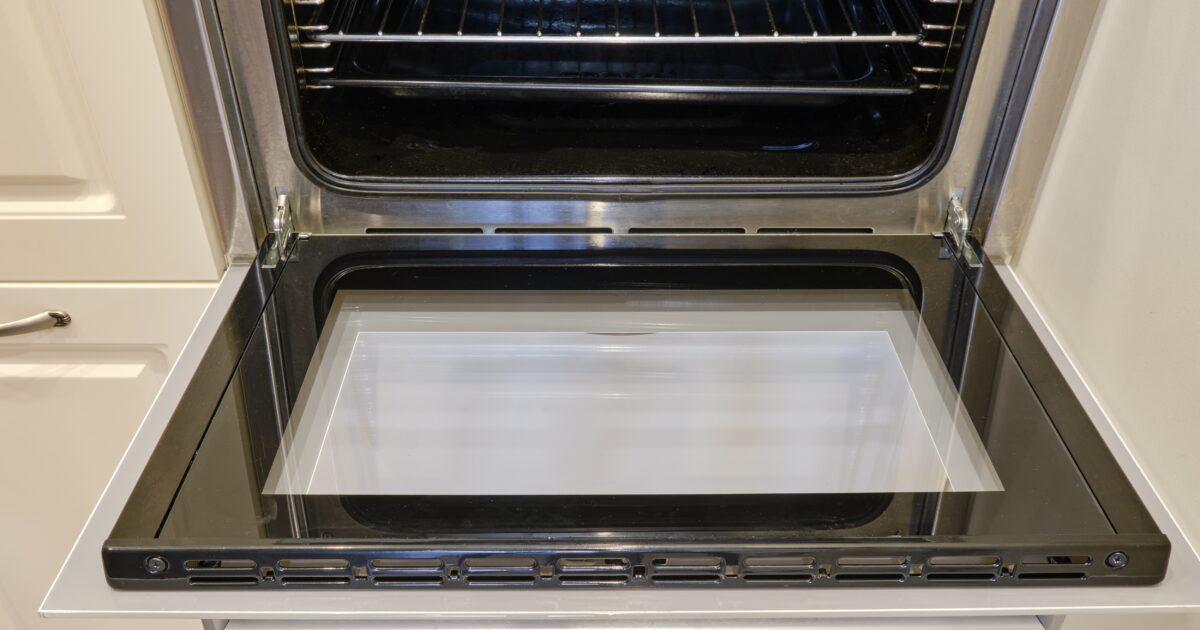 Ricetta Come pulire il vetro del forno senza smontarlo - Donna Moderna