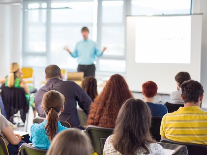 Dirigenti scolastici, inserite le "quote blu" nel concorso per l'equilibrio di genere