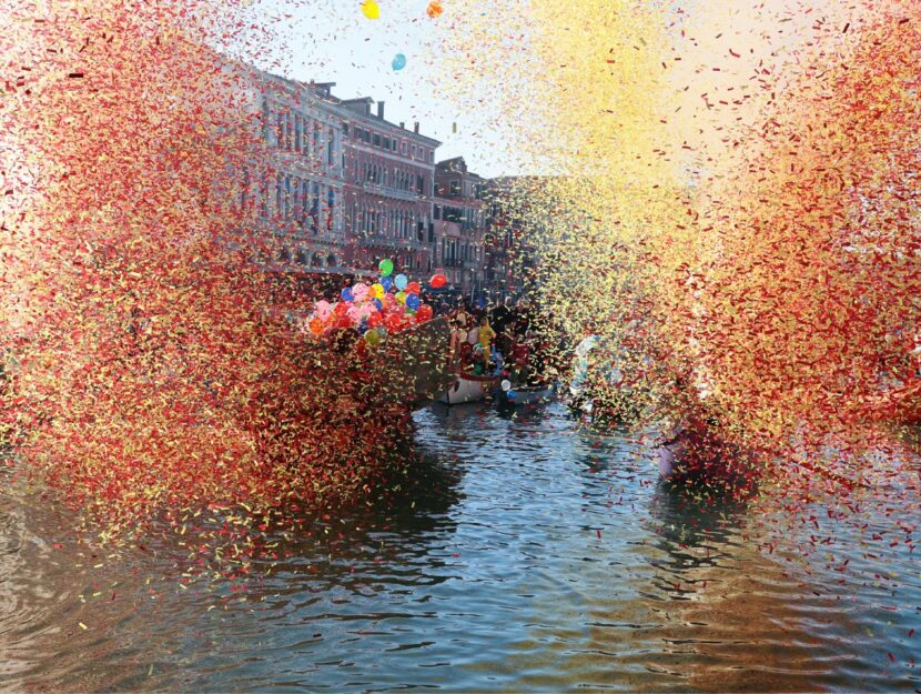 Guanti Bianchi E Carnevale Di Venezia Immagine Stock - Immagine di  particolare, halloween: 53709767