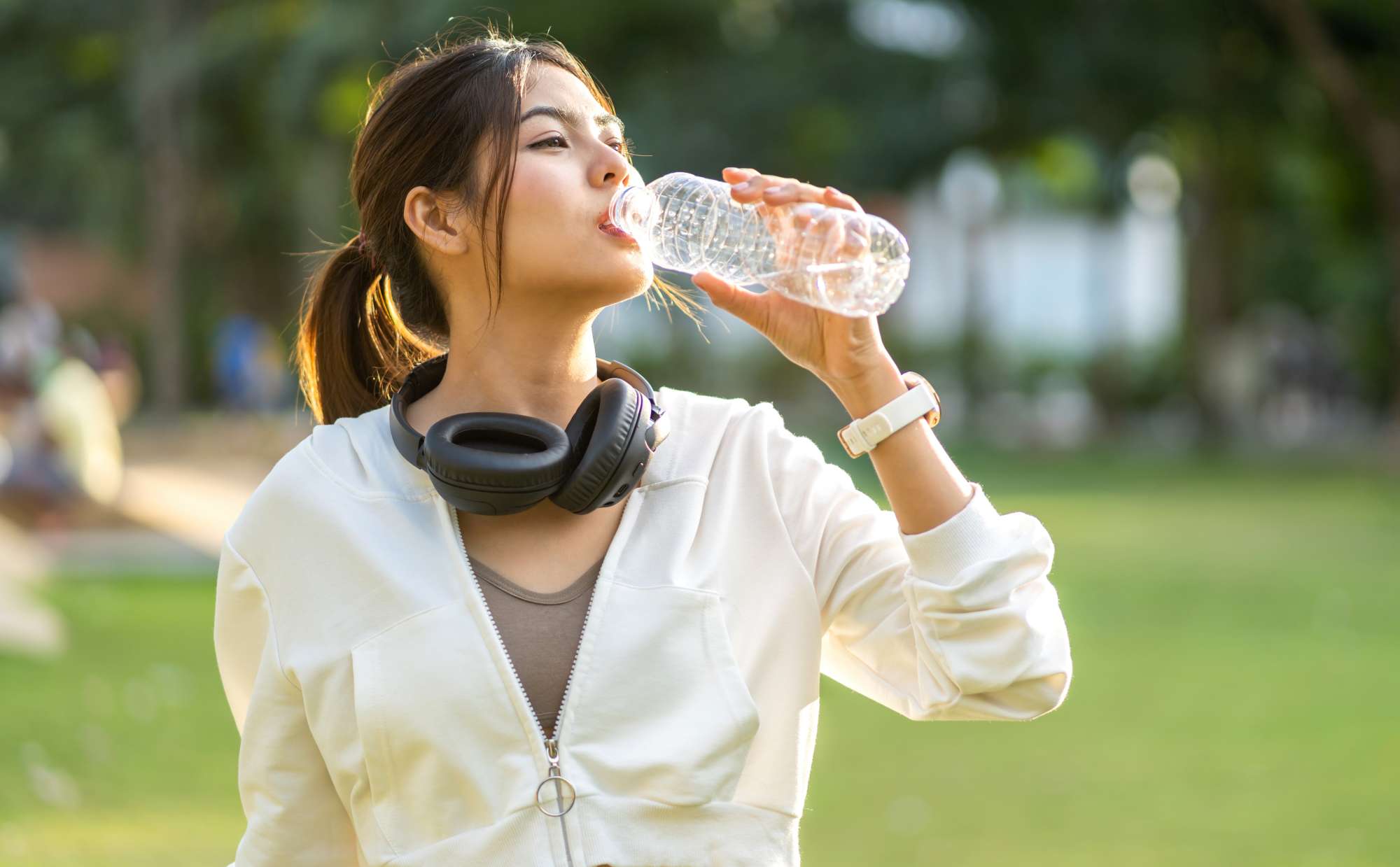 Nanoplastiche: i dati allarmanti sulle bottiglie d'acqua - Donna