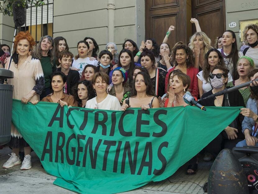 Manifestazione della attrici argentine a sostegno di Thelma Fardin