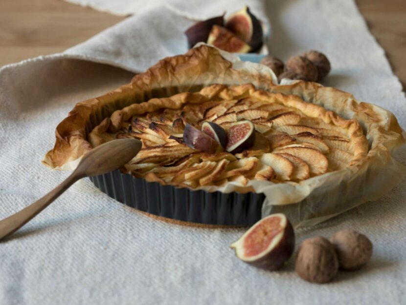 crostata con marmellata di fichi e mandorle