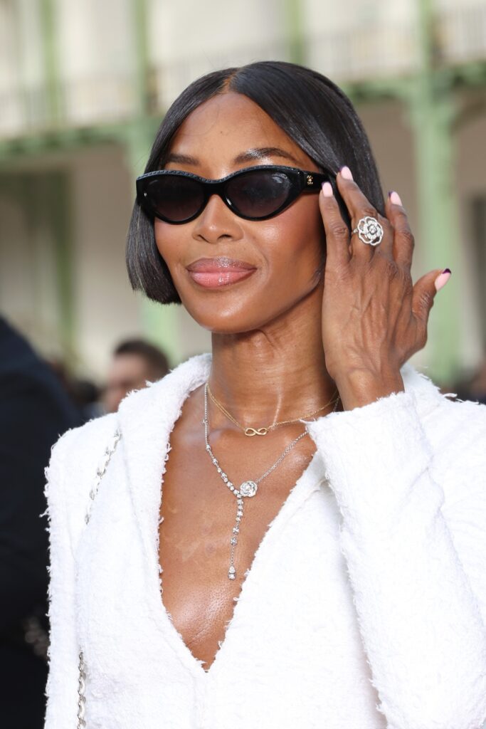 Naomi Campbell con un taglio di capelli bob