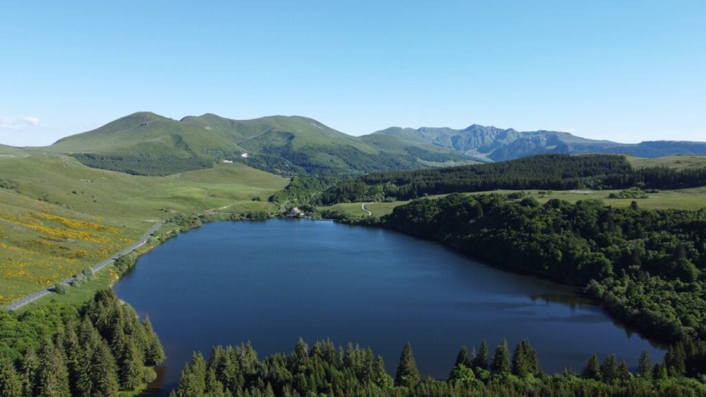 auvergne francia cosa vedere