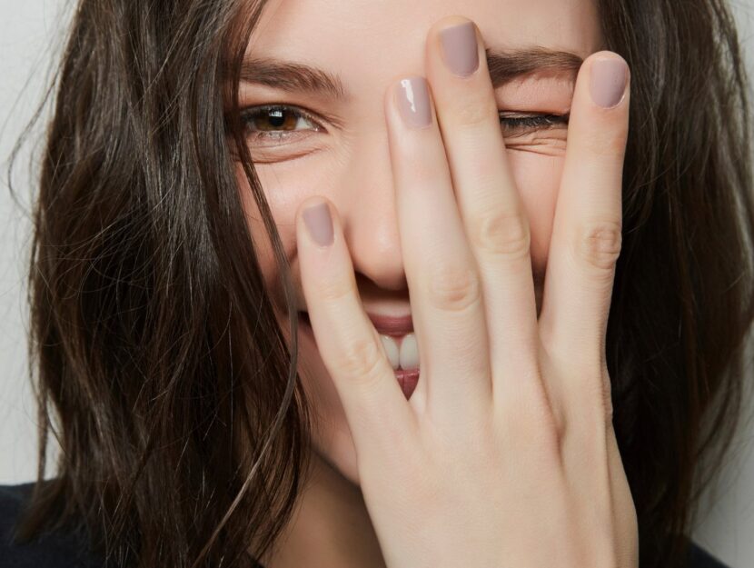 Unghie nude manicure naturale