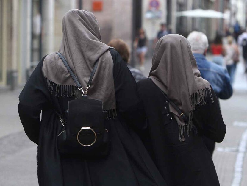 Donne con burqa