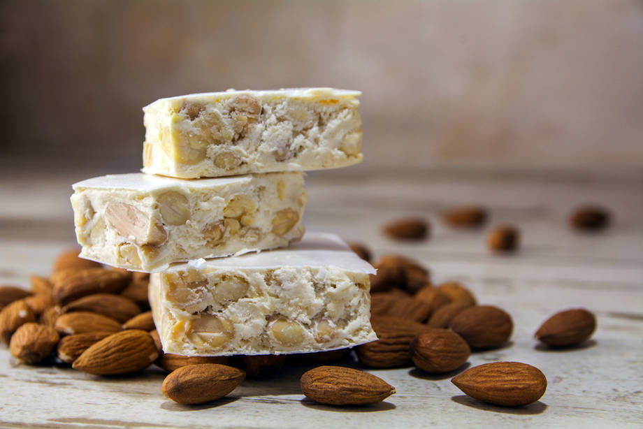 Torrone fatto in casa  Ricette migliori - Donna Moderna