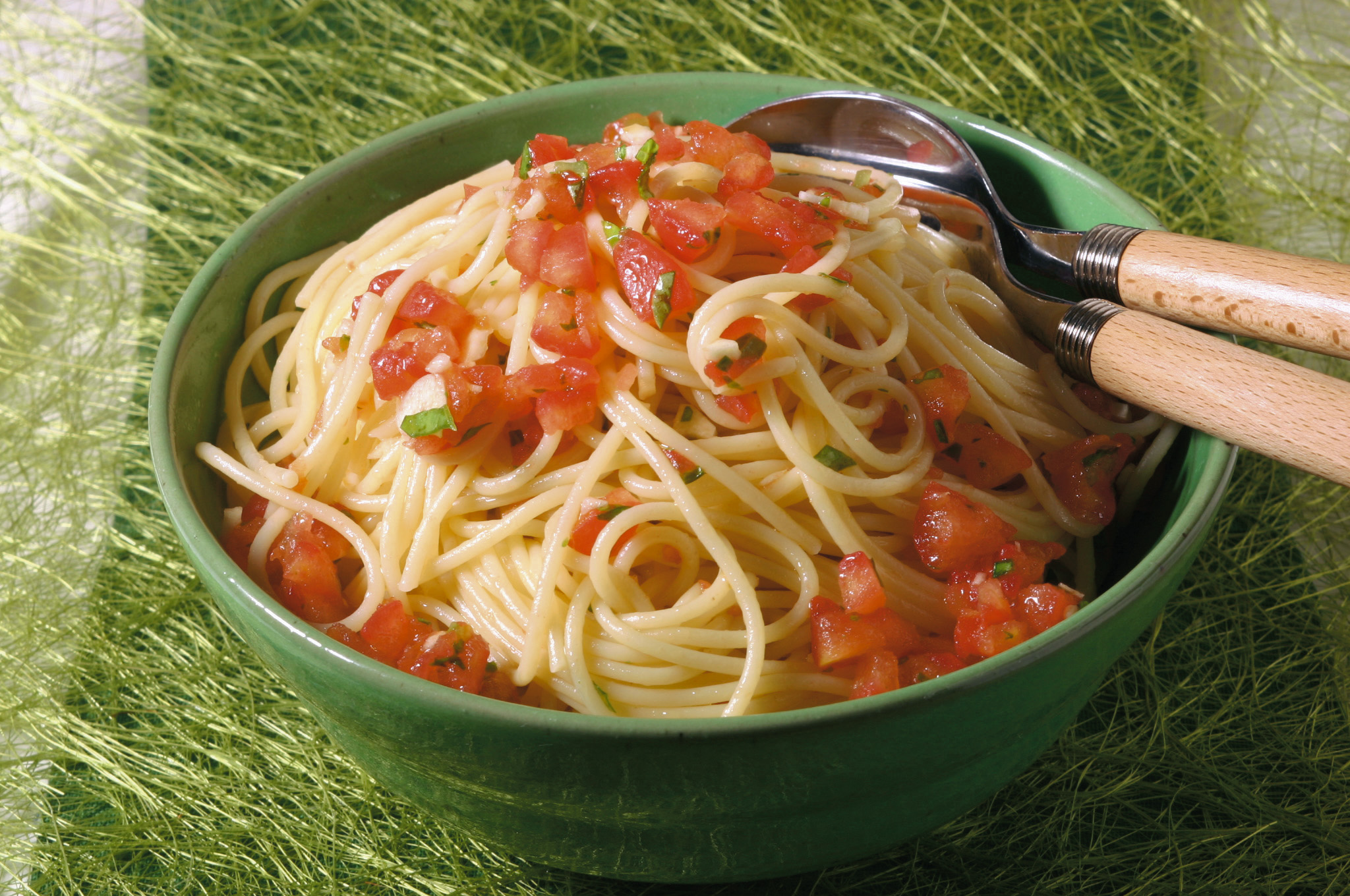 Ricetta Spaghettini al pomodoro fresco | Donna Moderna